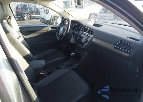 2019 Volkswagen Tiguan 2.0T Se/2.0T Sel/2.0T Sel R-Line/2.0T Sel R-Line Black z USA, uszkodzony, nr VIN 3VV3B7AX3KM067706